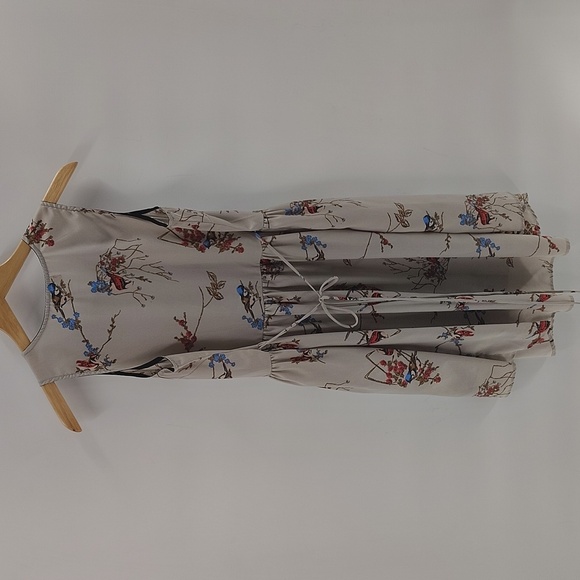 Band of Gypsies Gray Bird Print Sleeveless Silky Fit & Flare Dress Size Medium - Picture 6 of 6